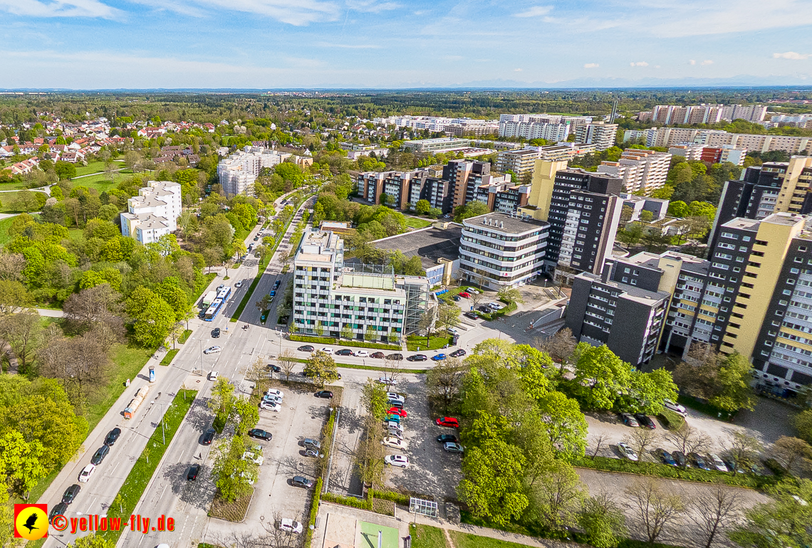 04.05.2023 - Luftbilder vom Marx-Zentrum uns seiner Umgebung in Neuperlach